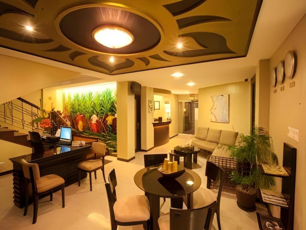 L Square Hotel Tarlac City Exterior foto