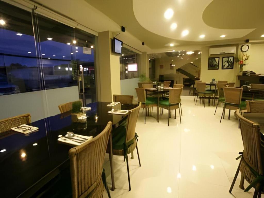 L Square Hotel Tarlac City Exterior foto