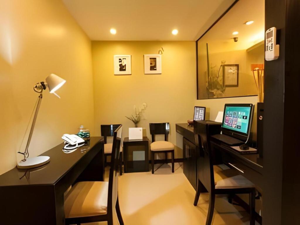L Square Hotel Tarlac City Exterior foto