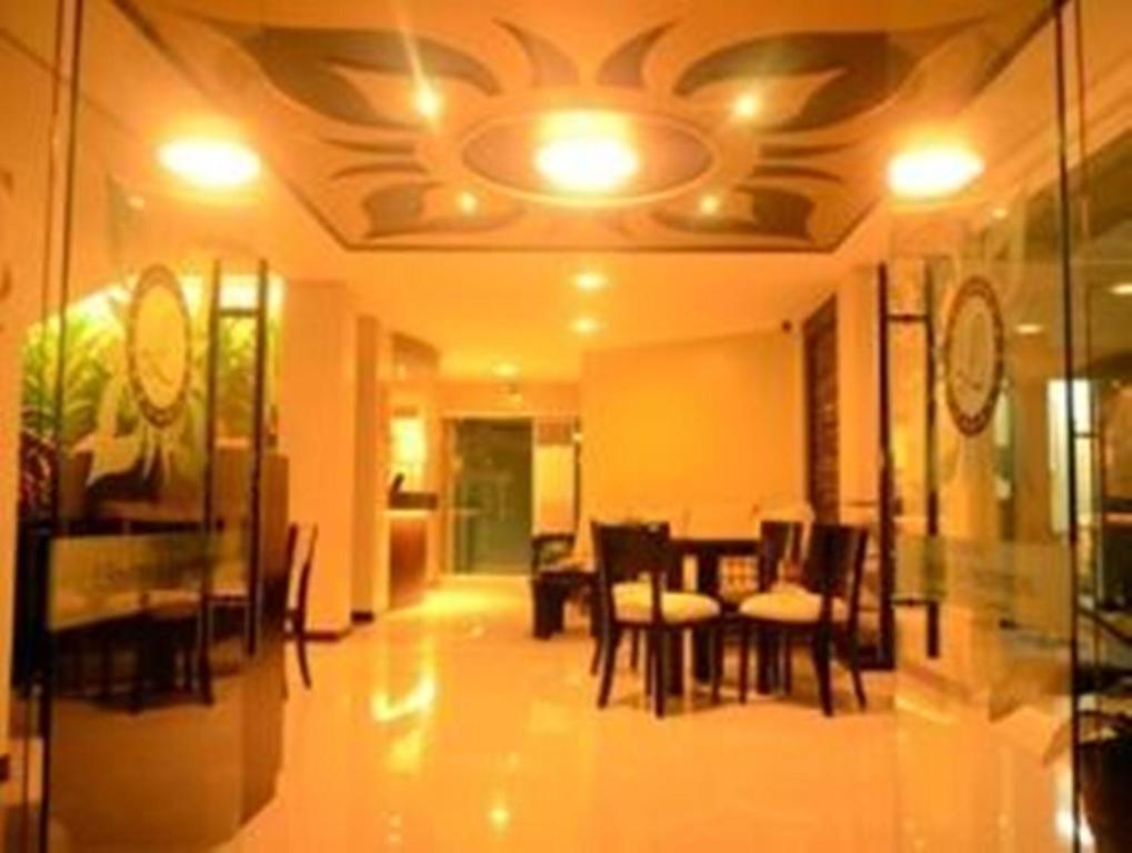 L Square Hotel Tarlac City Exterior foto