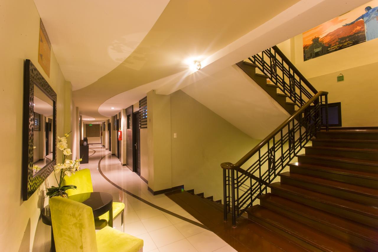 L Square Hotel Tarlac City Exterior foto