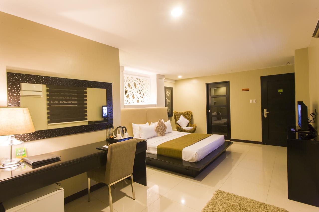 L Square Hotel Tarlac City Exterior foto